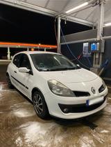 Renault R Clio 3/ 1.2 16V - Renault Clio mit Benzin-Antrieb: Sportwagen