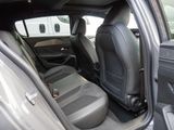 Peugeot 308 1.2 Hybrid 136 GT NAVI ACC MATRIX-LED - Peugeot 308 mit Benzin-Antrieb: Limousine, Automatik