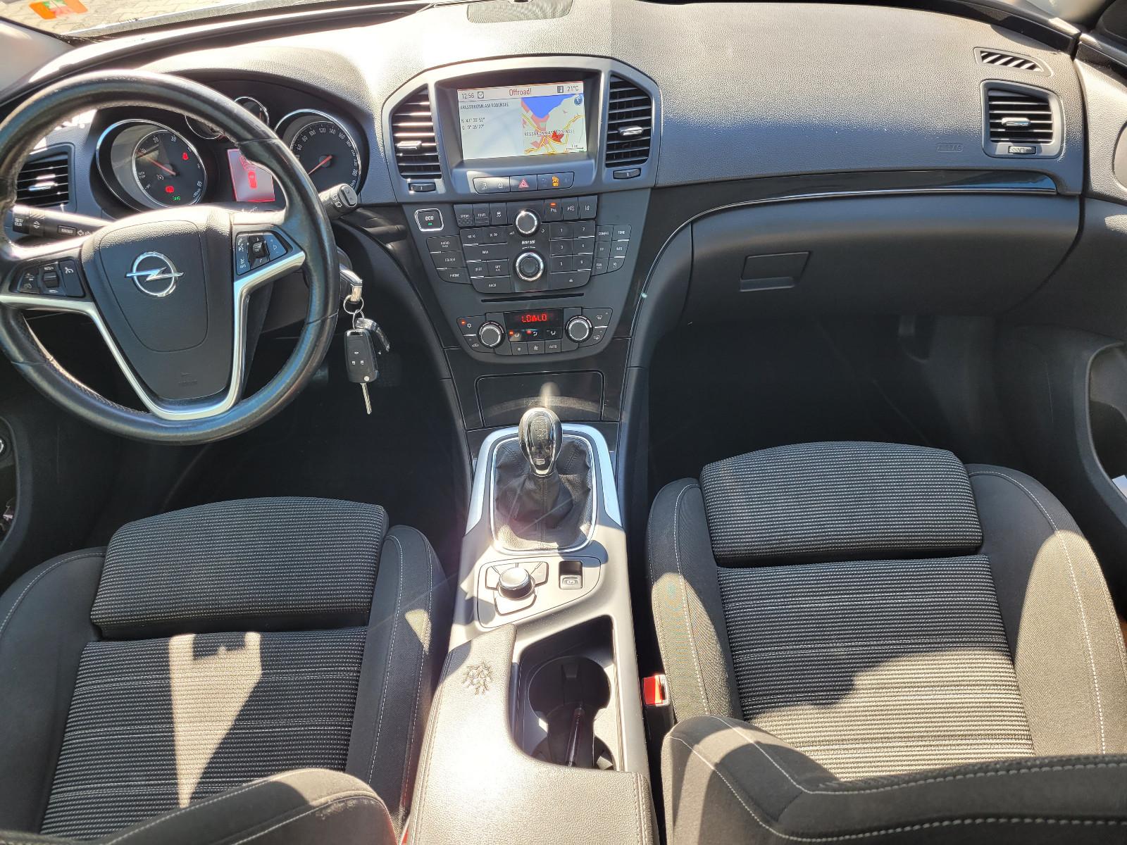 Opel Insignia 2013 — photo 11
