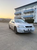 Opel Astra 1.6 Twinport - - Opel Astra aus 2004: Kombi