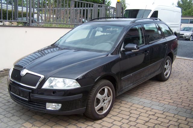 Skoda Octavia Combi 2.0 FSI 4X4 Klima Xenon TÜV 10/25