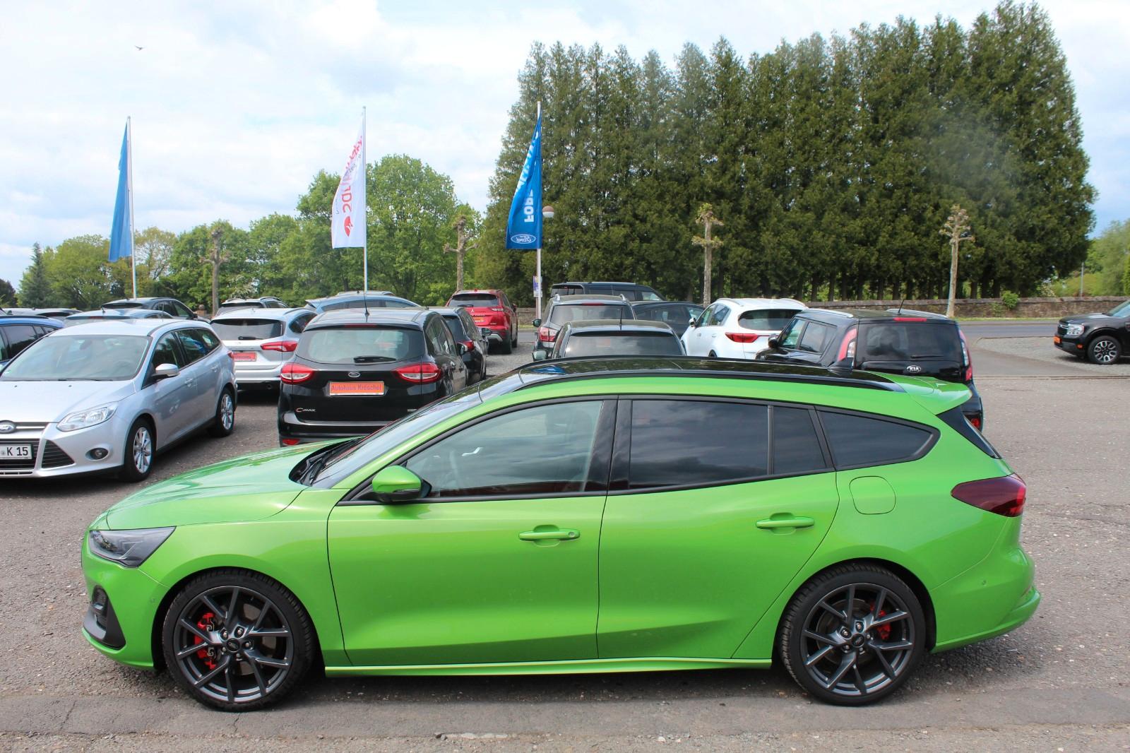 Ford Focus Turnier ST X 2.3l Ecob.+Winter P.+Panorama