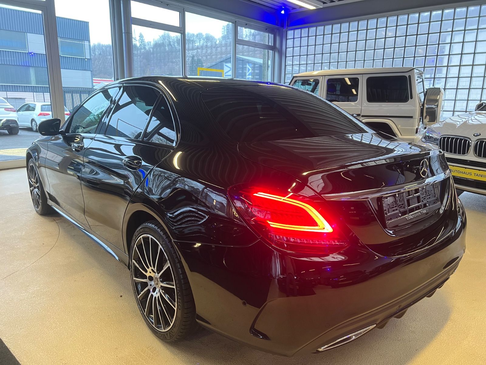 Fahrzeugabbildung Mercedes-Benz C 300 d Lim. AMG LINE DIGITALTACHO*HEADUP*CARBON