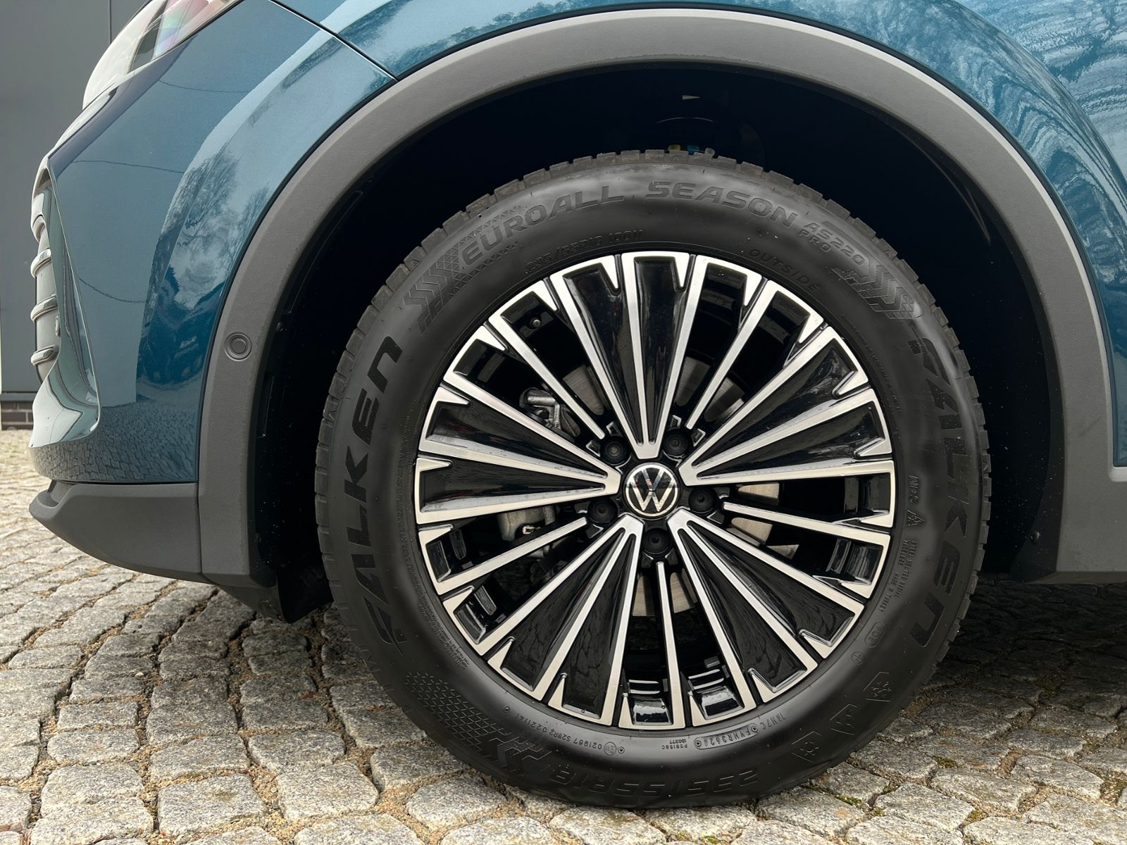 Fahrzeugabbildung Volkswagen Tiguan GOAL 1.5 eTSI DSG *AHK,LED,Kamera,LM'-18*