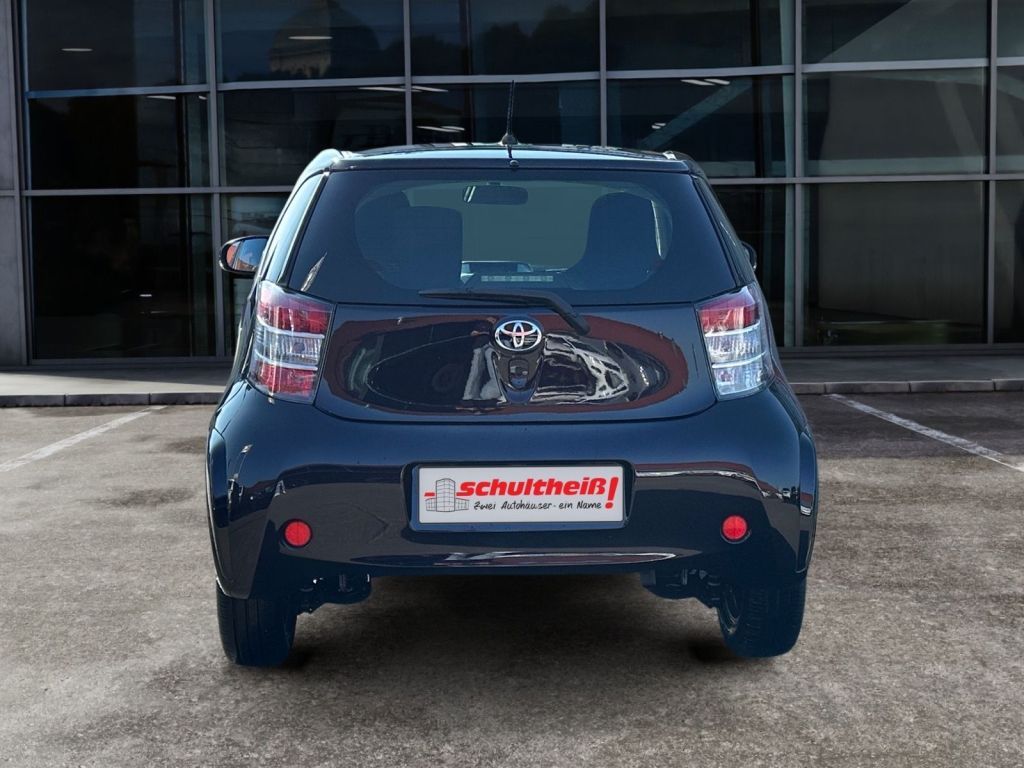 Fahrzeugabbildung Toyota IQ 1.0