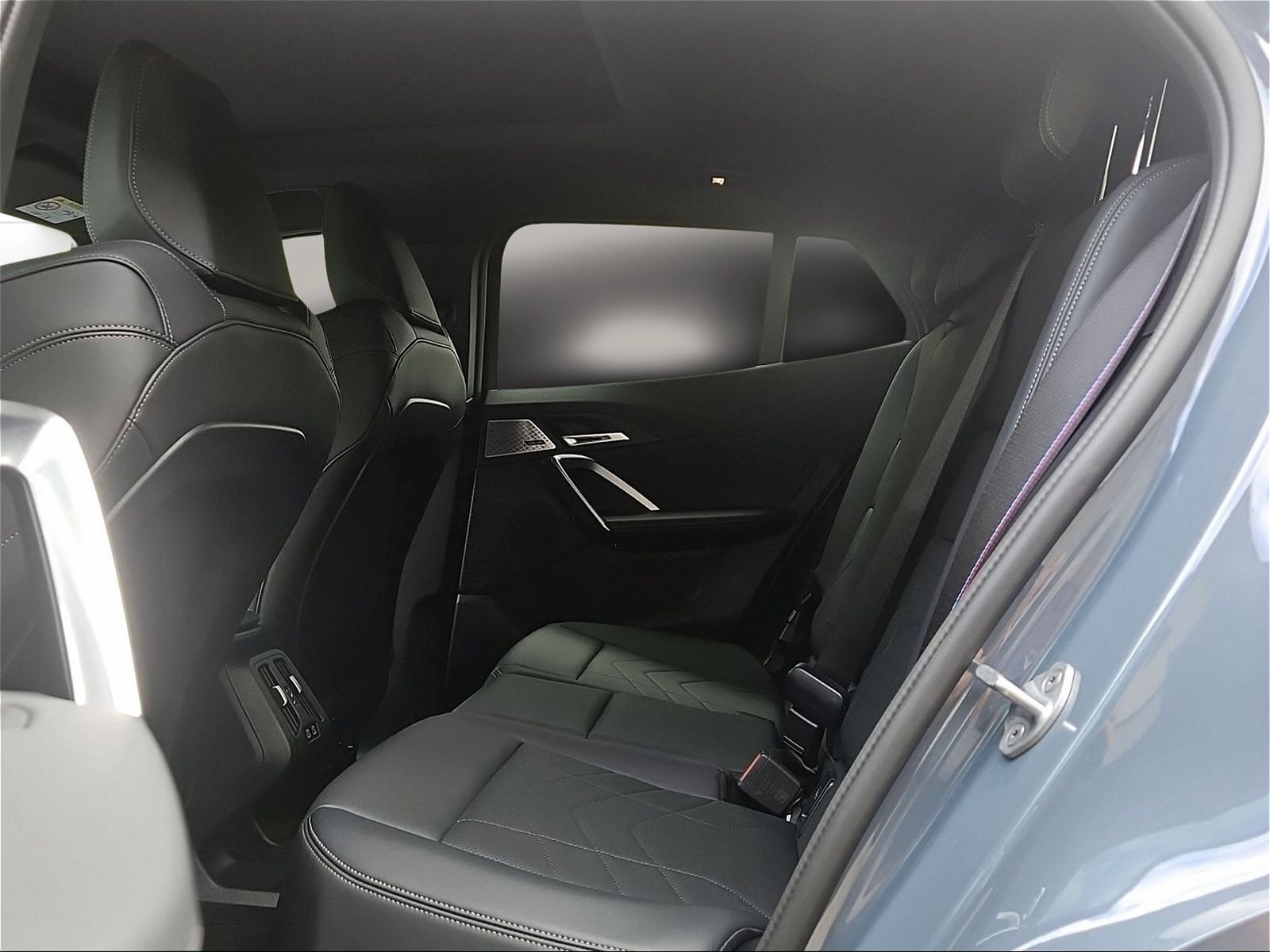 BMW iX2 - Bild 9