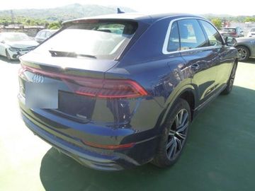 Audi Q8 - 8