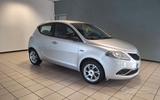 Lancia Ypsilon - graue Lancia Ypsilon