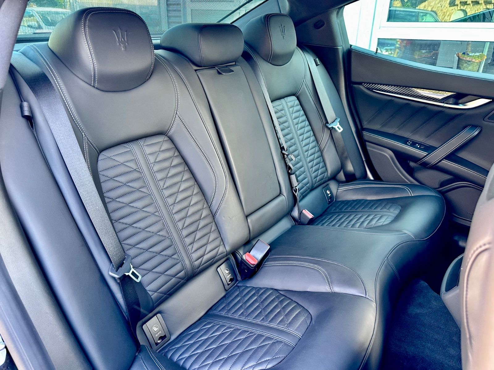 Fahrzeugabbildung Maserati GHIBLI TROFEO *VOLL+CARBON+U.V.M...!