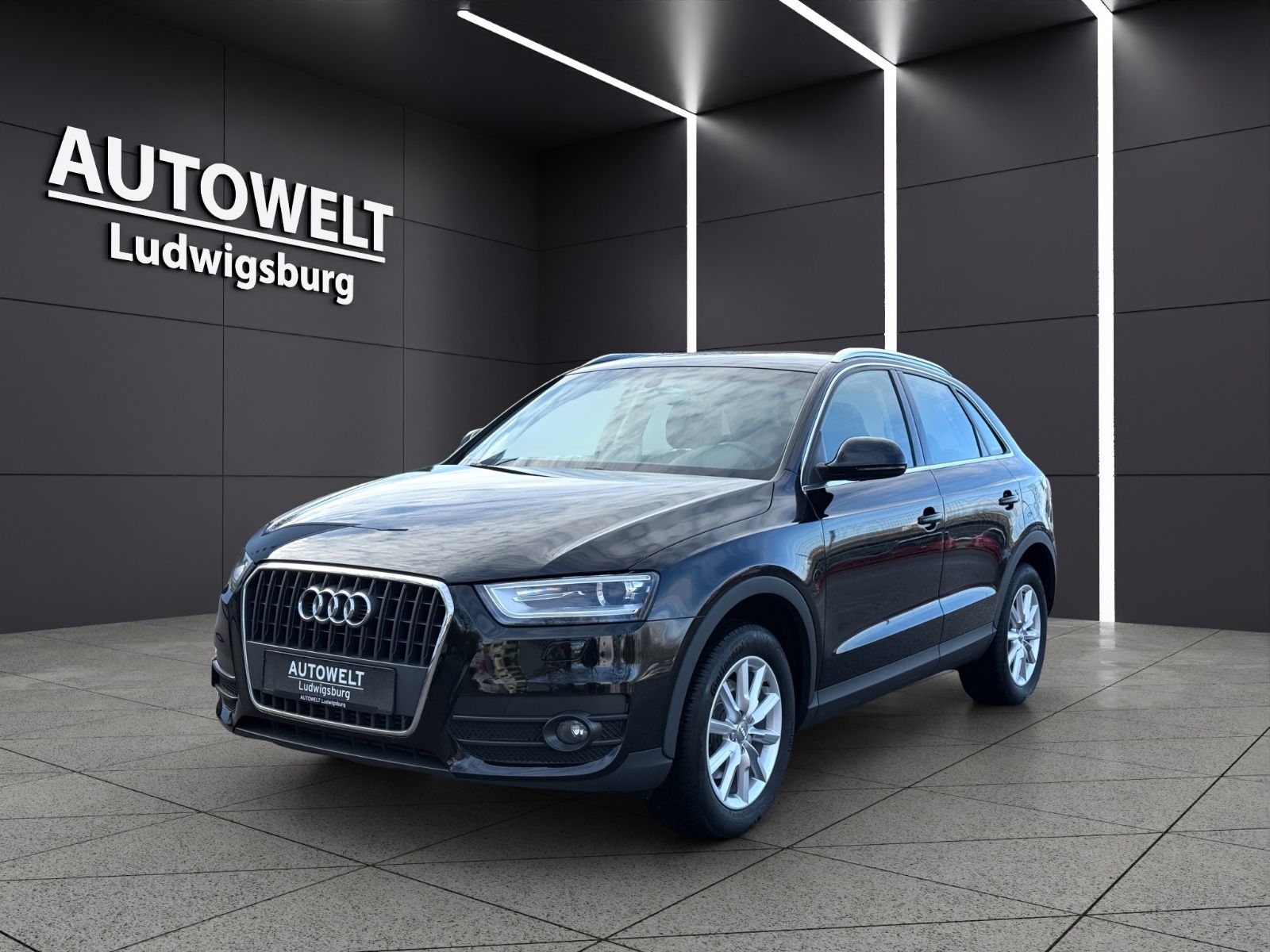 AUDI Q3 2.0 TDI XENON-NAVI-PDC-ALU