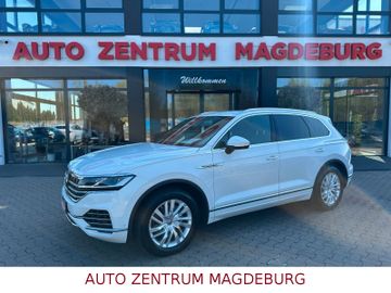 Volkswagen Touareg - 1