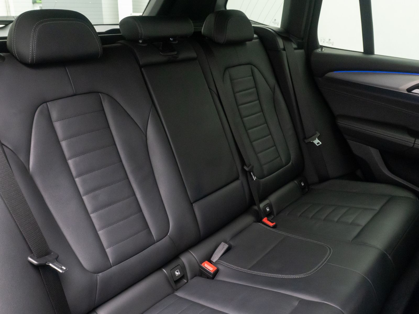 Fahrzeugabbildung BMW X3 xD20d xLine ACC AHK Kamera DisplKey HUD Leder