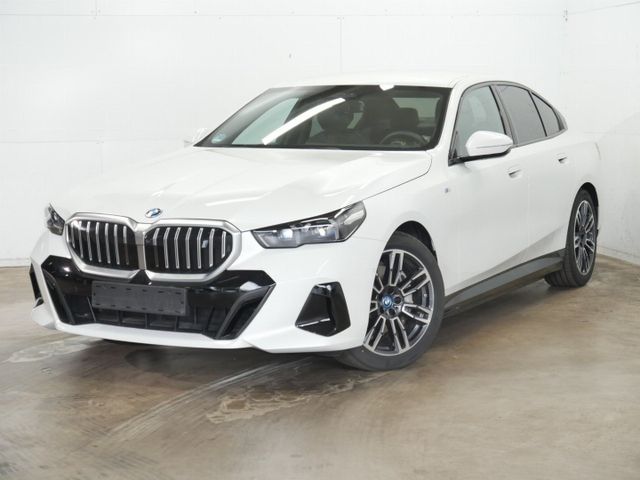 BMW i5 xDrive40 M-Sportpaket | Sitzbelüftung vorn |