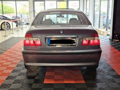 Fahrzeugabbildung BMW 330xi Lim. ( XENON/ SHZ/ KLIMAAUT/ LEDER/ GSHD/
