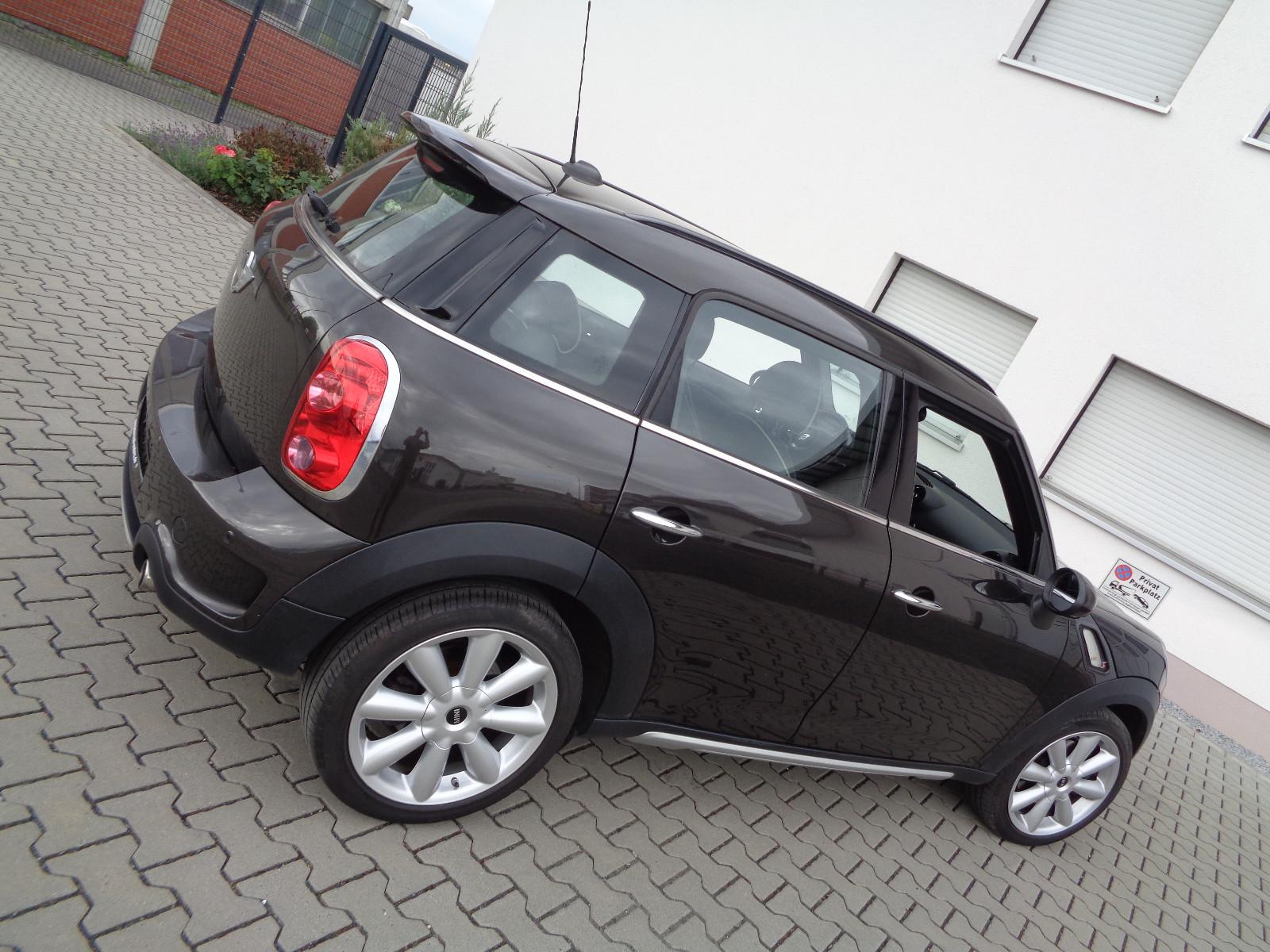 MINI Coun.Co.S Aut.ALL4 Vollleder Navi.Klimaaut.Xenon