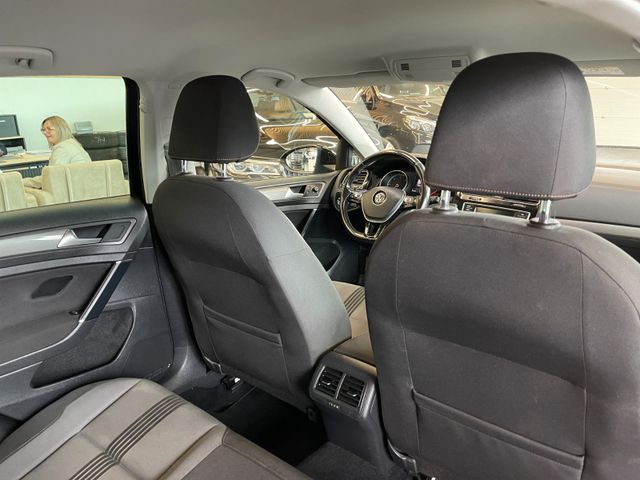 Volkswagen Golf VII Lim. Allstar BMT 4Motion *STHZ*AHK*KAM*