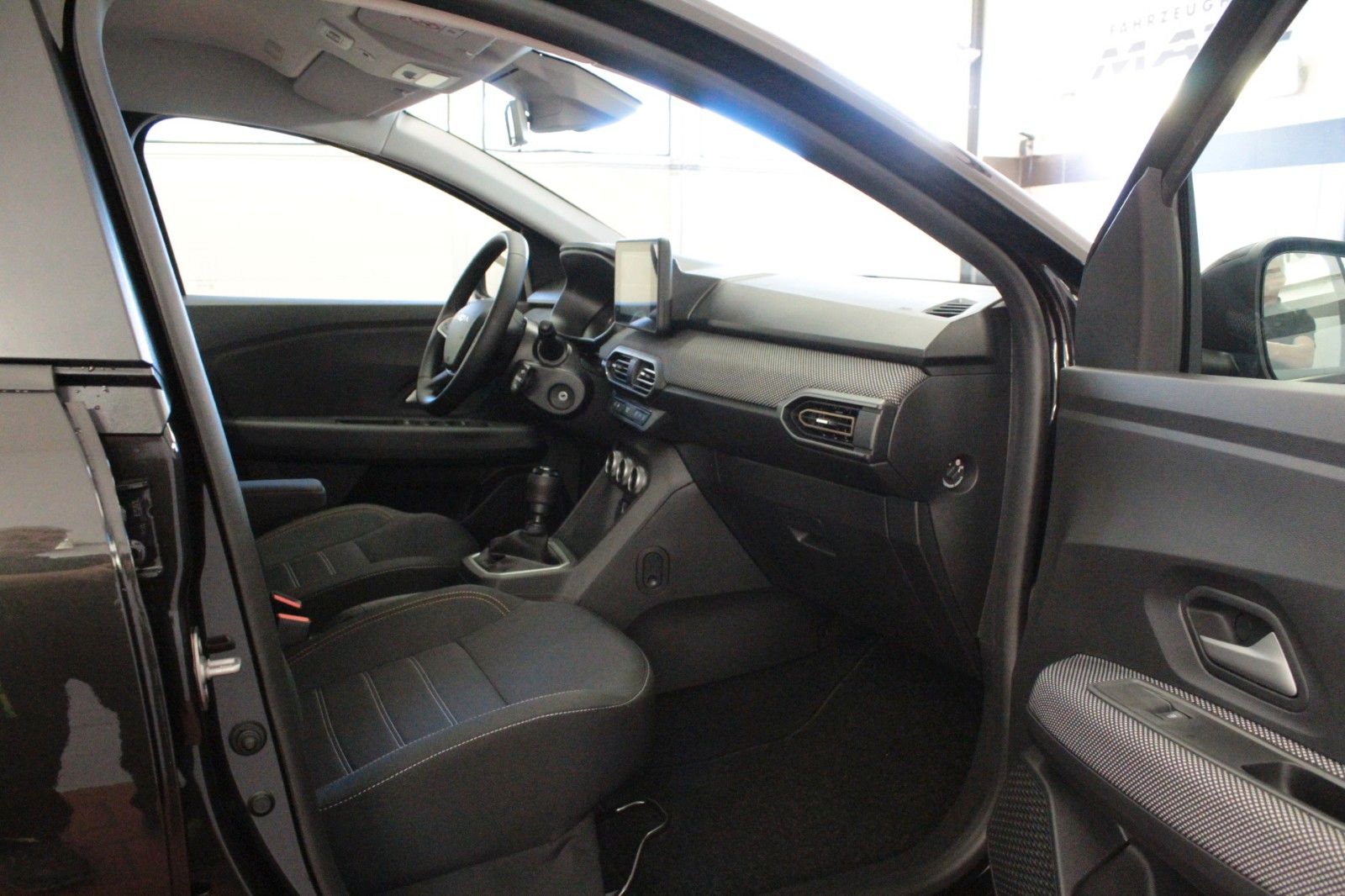 Fahrzeugabbildung Dacia Sandero Stepway TCe 90 Expression *WInterpaket*