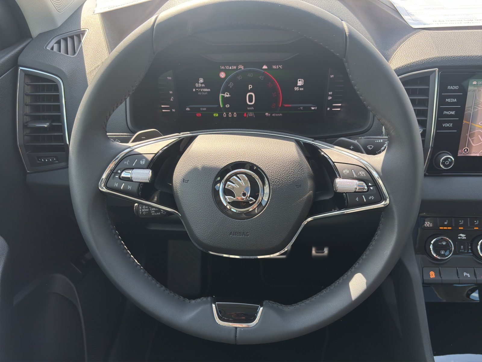 Fahrzeugabbildung SKODA Karoq Style 2,0 TDI 110 kW DSG 4x4