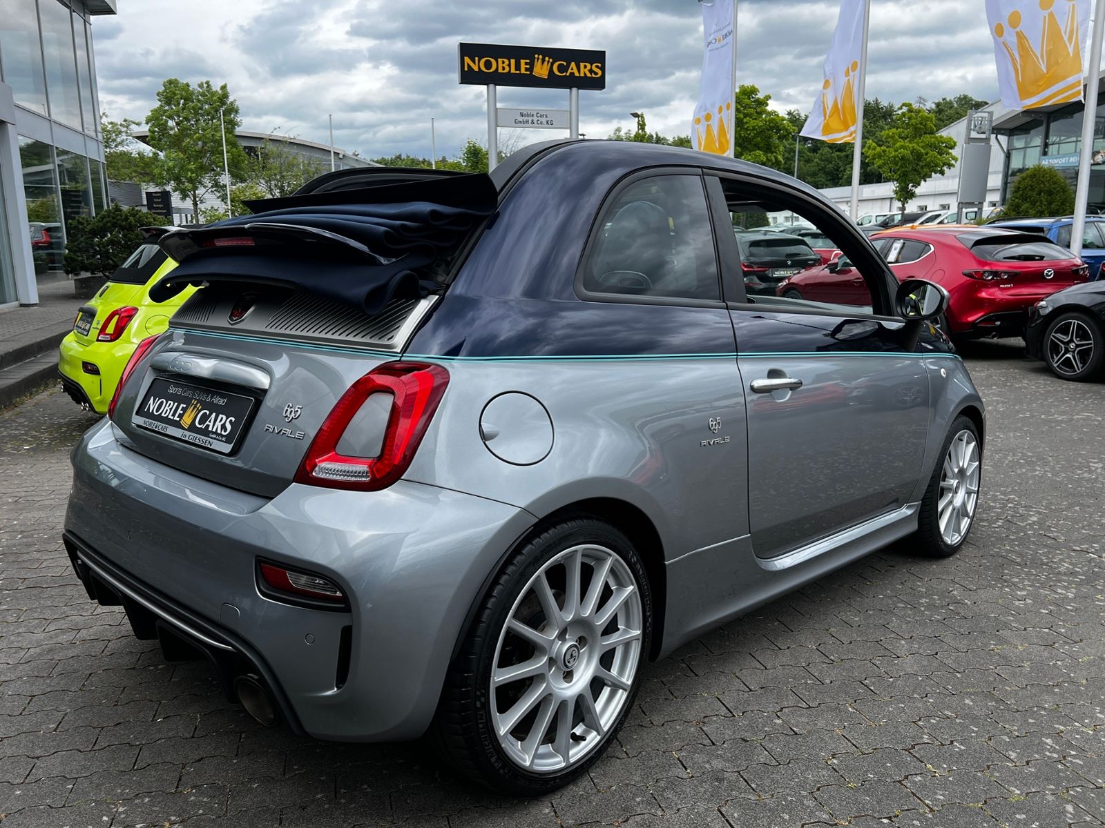 Fahrzeugabbildung Abarth 695 C Rivale 1.4 T-Jet NAVI