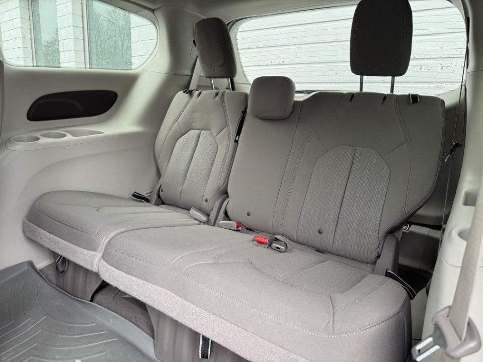 Fahrzeugabbildung Chrysler Pacifica 3.6 LX Kamera PDC unfallfrei erste Hand