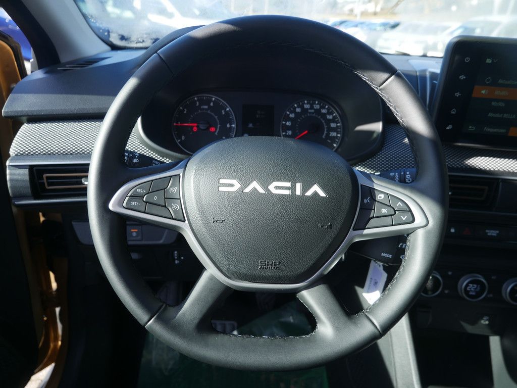 Fahrzeugabbildung Dacia Sandero Stepway Expression TCe 90