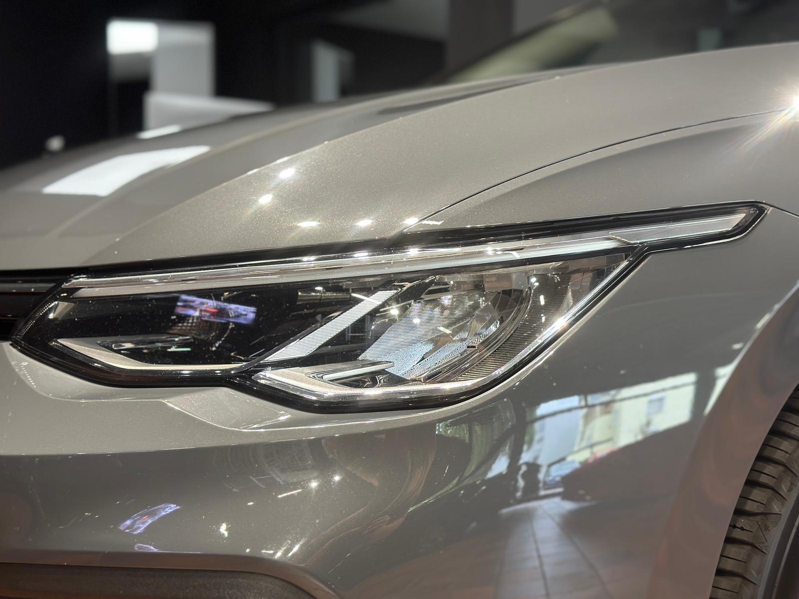 Volkswagen Golf 8 1.5TSI UNITED ACC AHK NAV 3Z-KLIMA AMBIEN, миниатюра 4