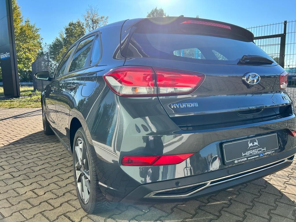 Fahrzeugabbildung Hyundai i30 Trend  1.0 T-GDI 48V Mild Hybrid Klima Alu