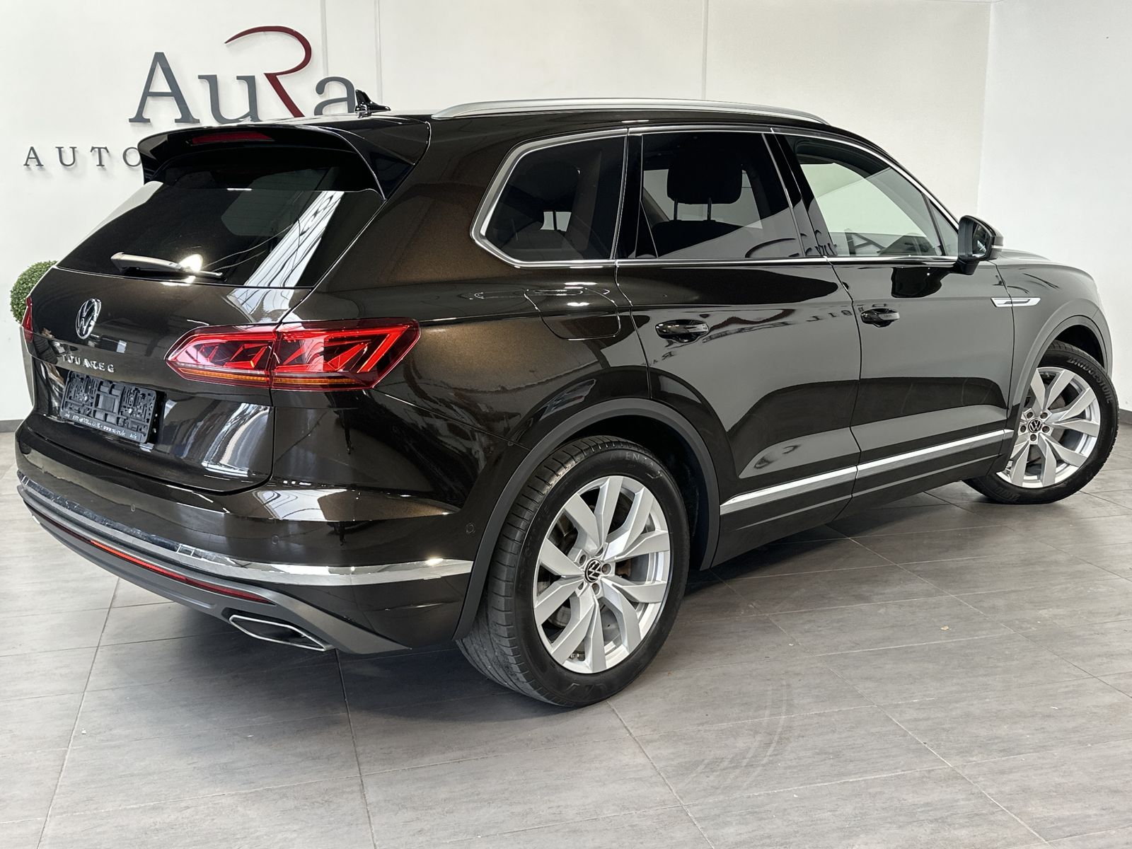Fahrzeugabbildung Volkswagen Touareg 3.0 TSI 4M Atmosphere NAV+LED+KAM+PANORA