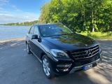 Mercedes-Benz ML 350 BlueTEC 4MATIC - - Mercedes-Benz ML 350: Bluetec