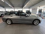 BMW 318 d Touring Driving Assistant+Curved+FACE - BMW: Kombi, F31