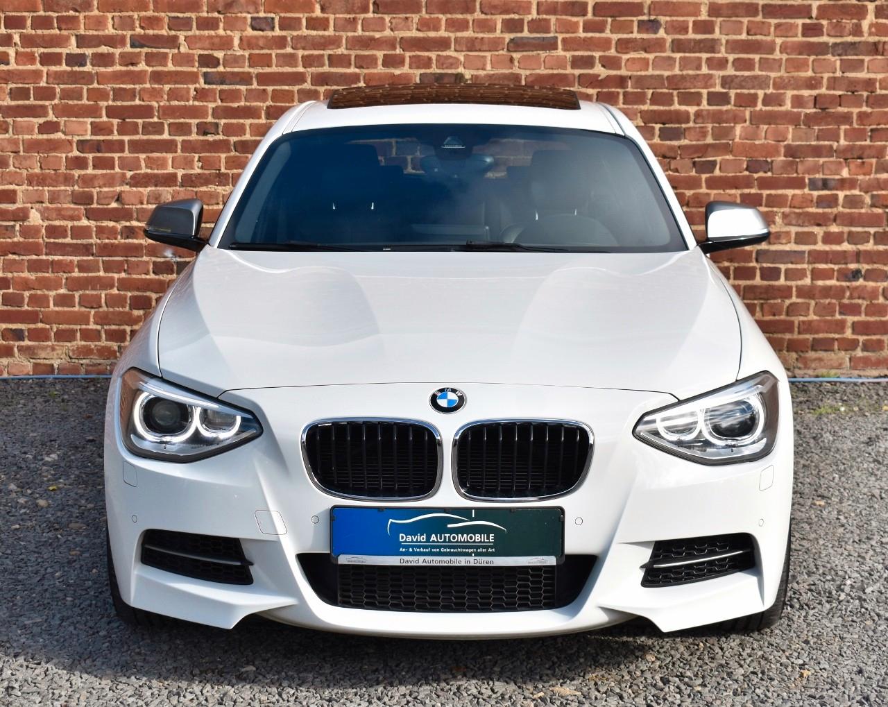 BMW M135i NAVI LEDER LED BIXENON R.CAM S.DACH H&K