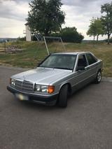 Mercedes-Benz Mercedes 190 E 1,8 l Sportline - Mercedes-Benz 190 mit Benzin-Antrieb: Limousine, 190e Sportline