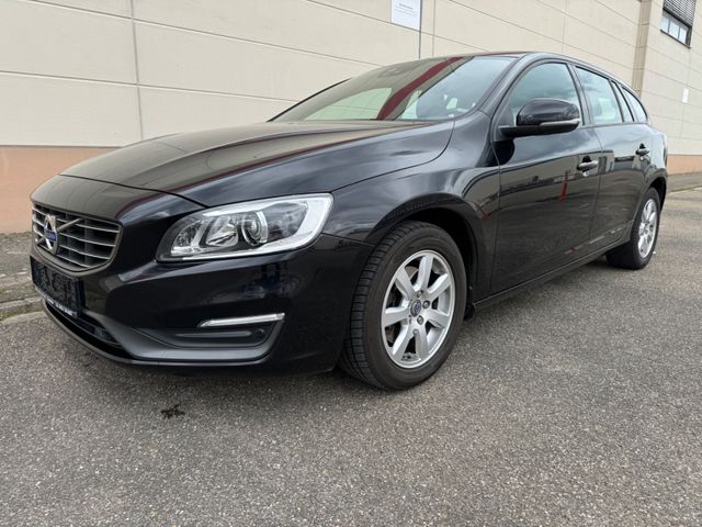 Volvo V60 D4 Business Edit. LEDER+4xSHZ+NAVI+XENON+CAM