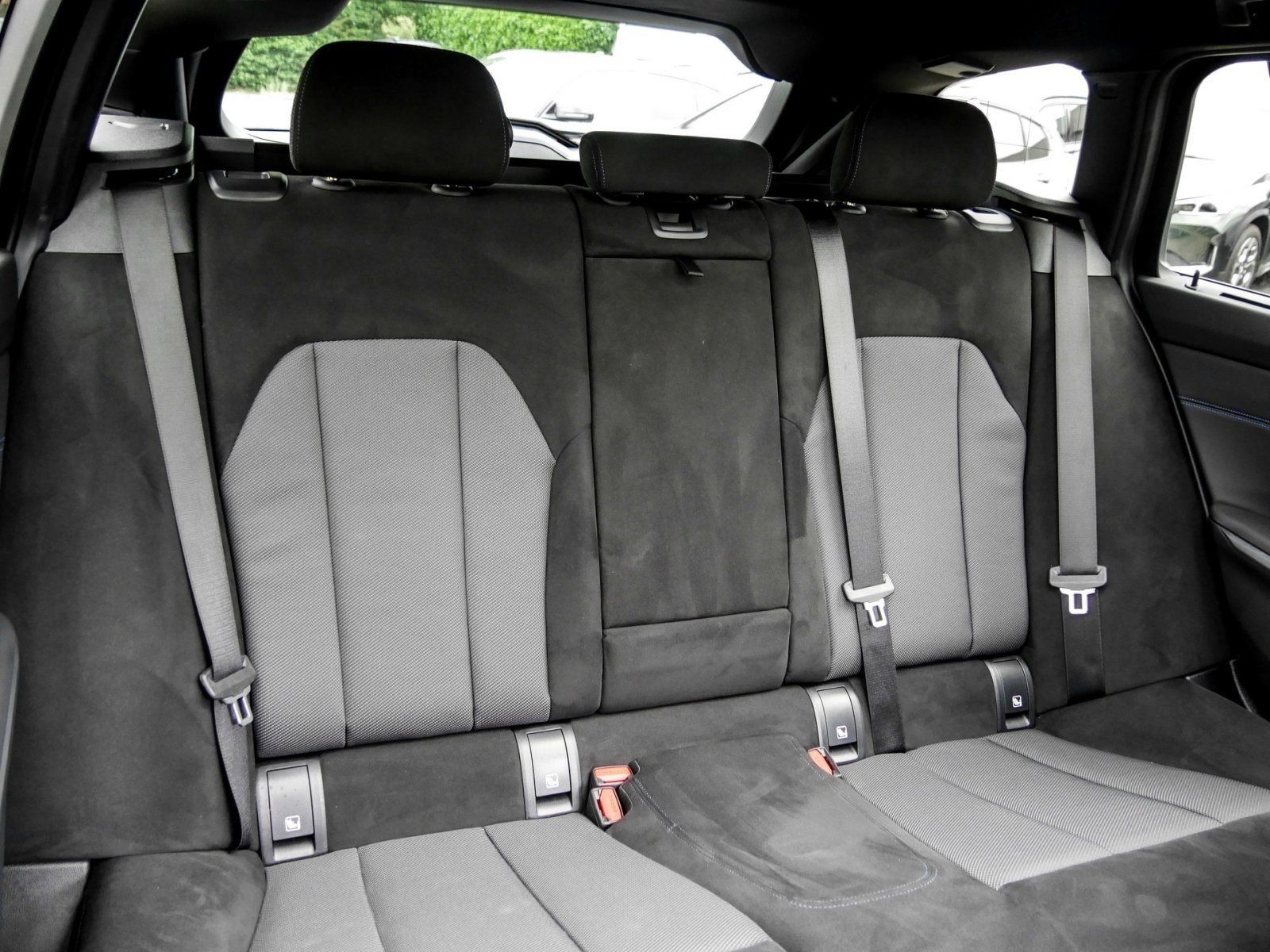 BMW 320 - Bild 4