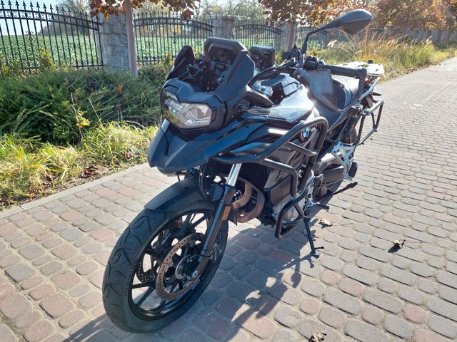 BMW F750GS / damaged/ unfall