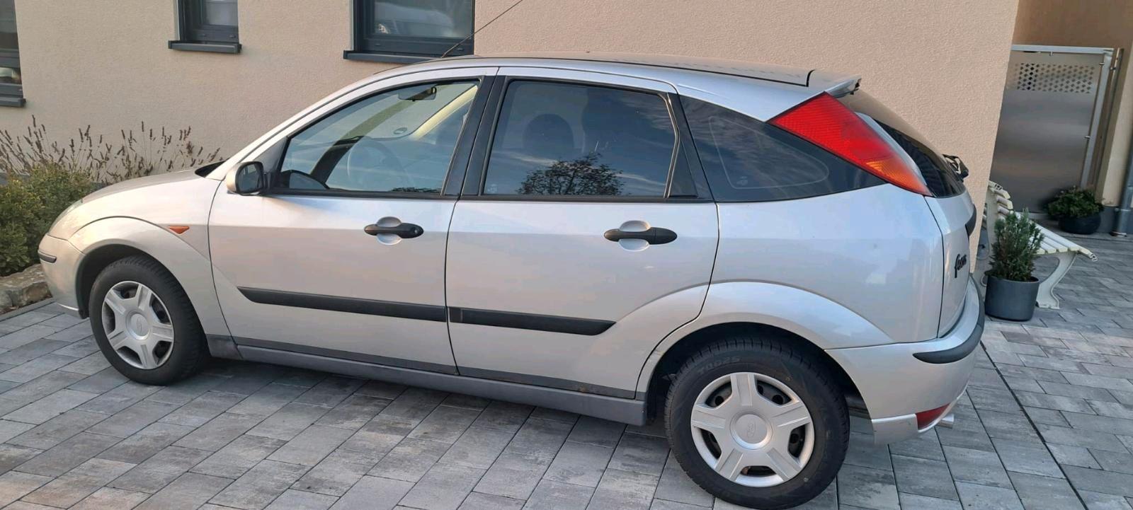 Ford Focus 2005 — interior