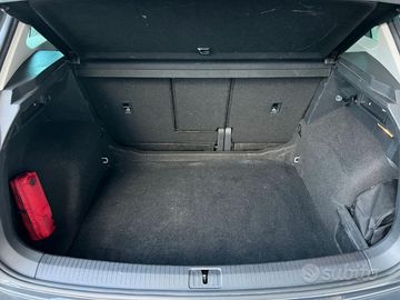 Volkswagen Tiguan - 12