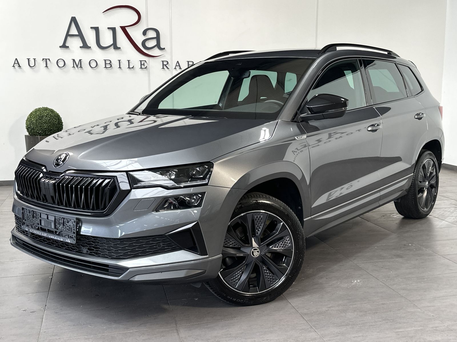 Fahrzeugabbildung SKODA Karoq 1.5 TSI DSG Sportline NAV+LED+AHK+ACC+KAM