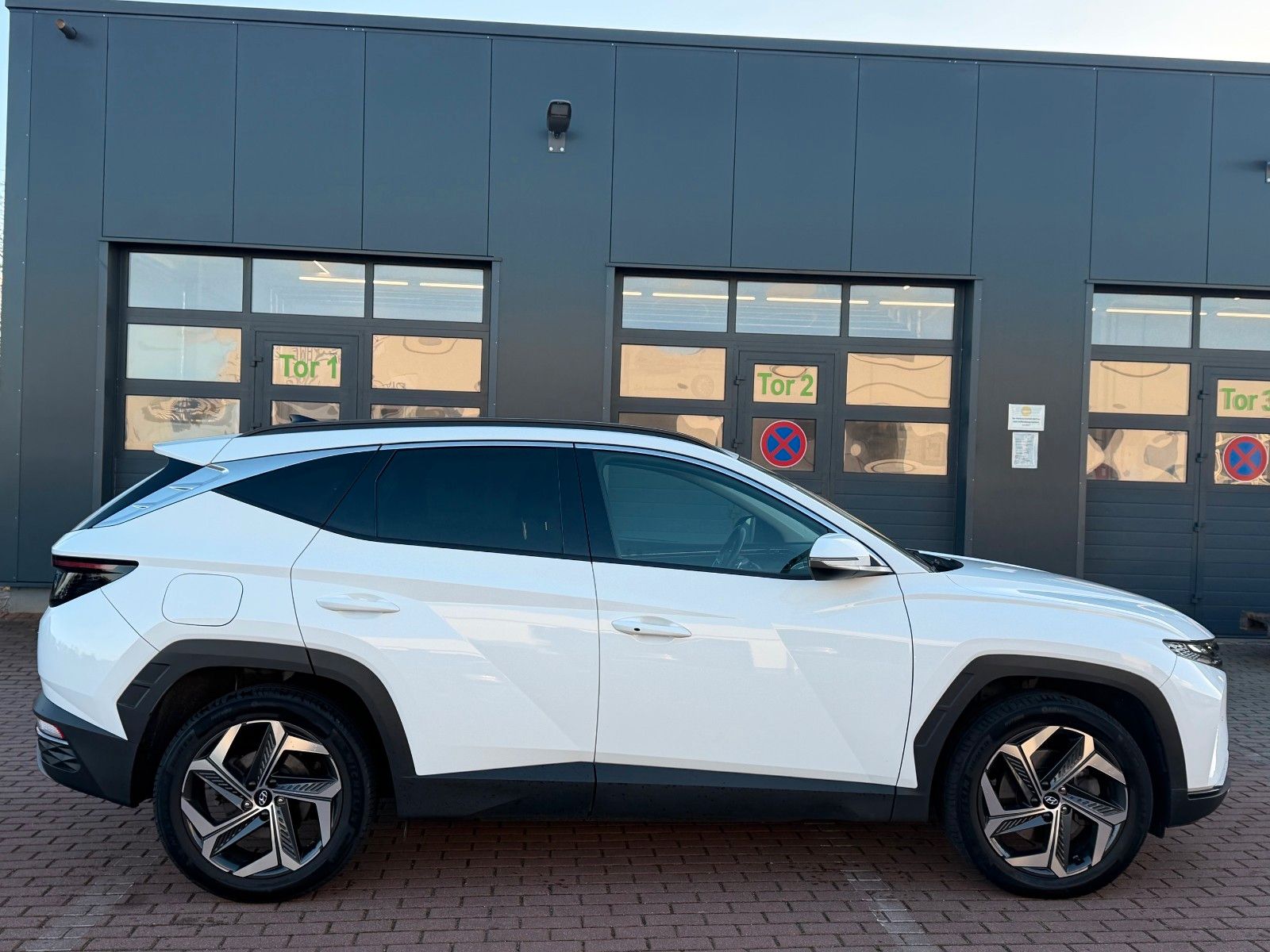 Fahrzeugabbildung Hyundai TUCSON 1.6 T-GDI PHEV 4WD*Navi*ACC*RFK*MIETKAUF