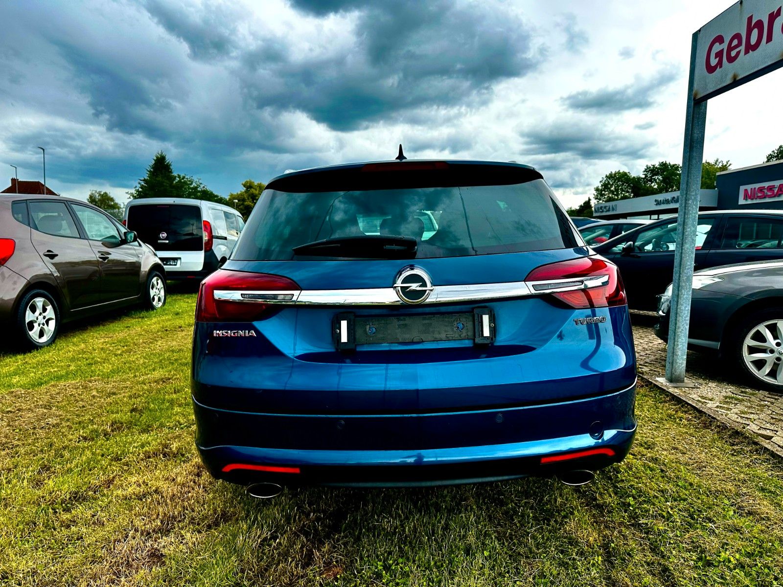 Fahrzeugabbildung Opel Insignia A Sports Tourer Leder Navi Sitzh.,Klima