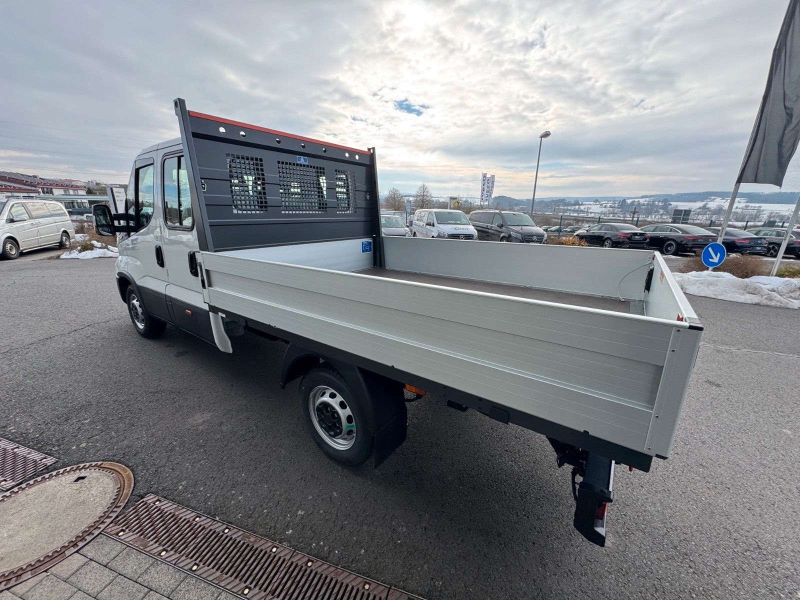 Fahrzeugabbildung Iveco Daily 35S14 *R.3450mm*AHK*PDC*