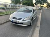 Peugeot 307 CC 2.0 TÜV NEU - Peugeot 307 mit Benzin-Antrieb: Cabrio, 2.0