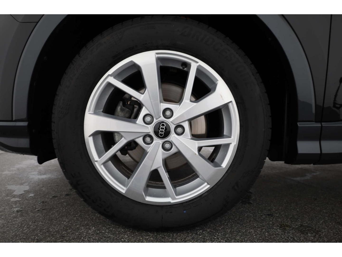 Audi Q3 35 TFSI Advanced S-Tronic AHK/Leder/NAV/RFK, миниатюра 8