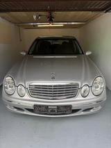 Mercedes-Benz Mercedes benz E240 benzin 2002 80k km - Mercedes-Benz E 240 von privat