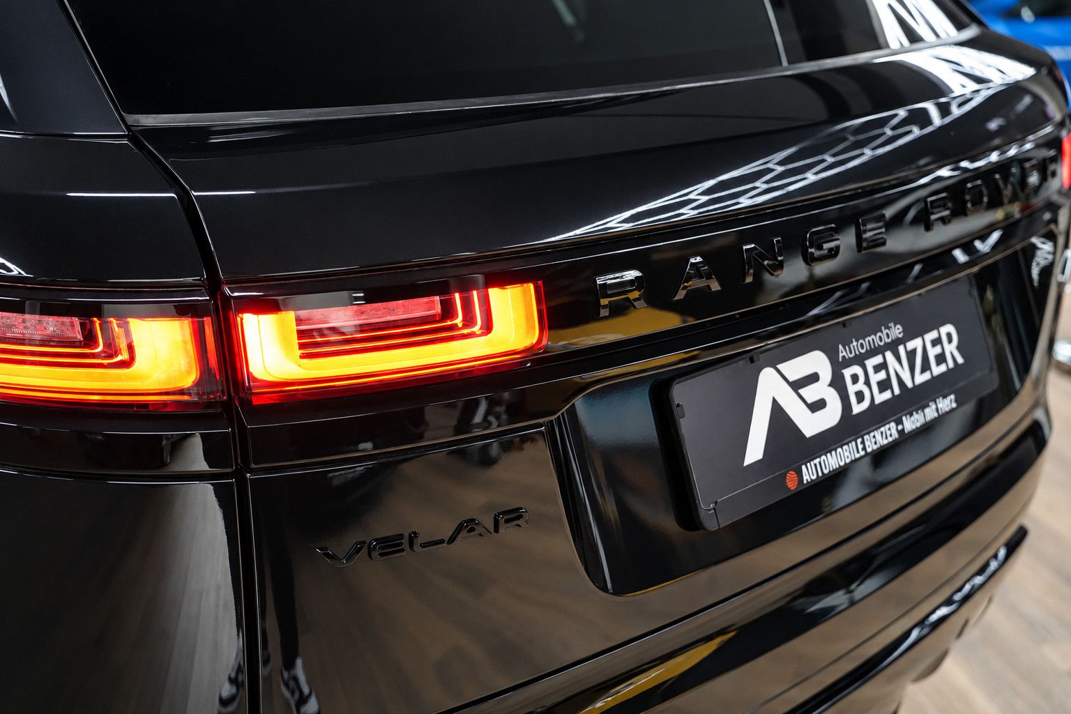 Fahrzeugabbildung Land Rover Range Rover Velar R-Dynamic SE *Meridian*Memory*