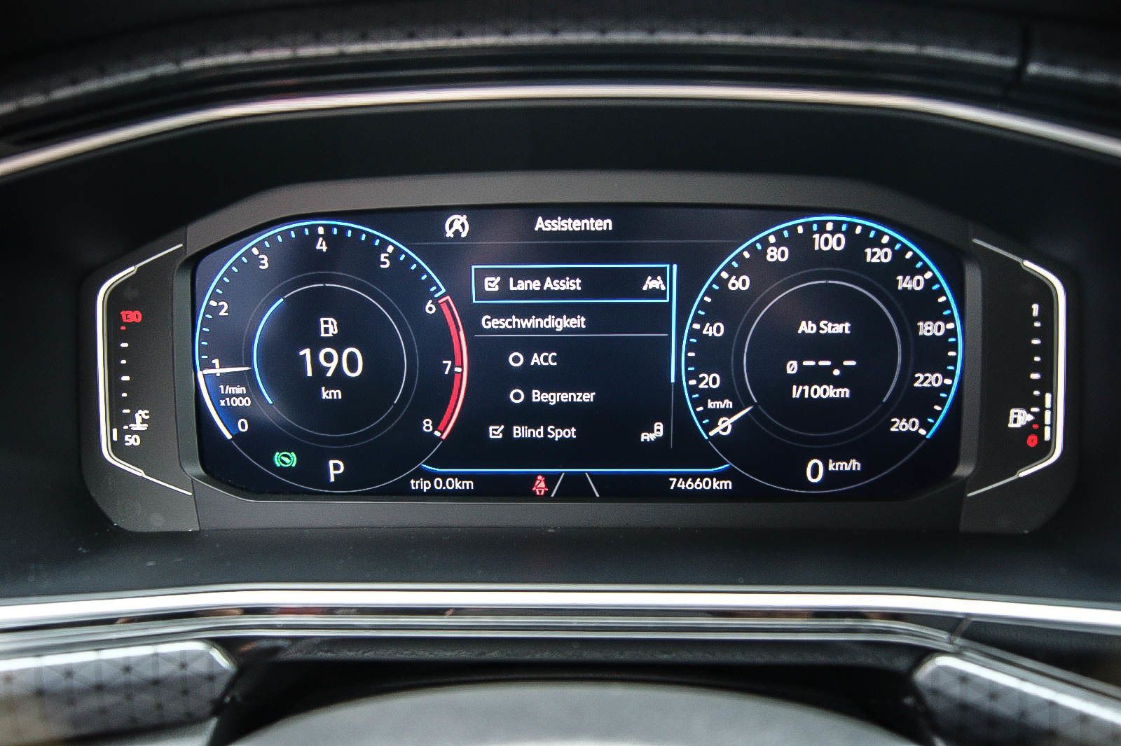 Fahrzeugabbildung Volkswagen T-Cross 10 Style DSG R-LINE VIRTUAL NAVI ACC 18'