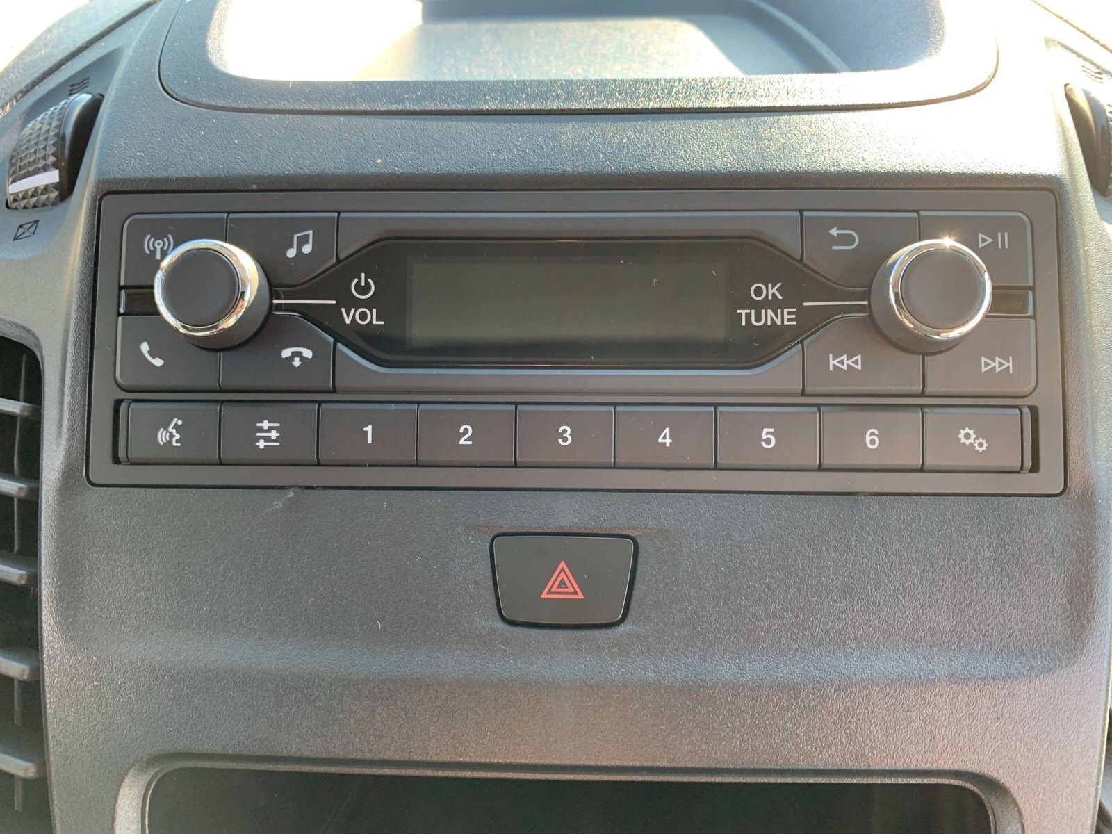Fahrzeugabbildung Ford Transit Connect Kasten lang Trend 1,5 101PS