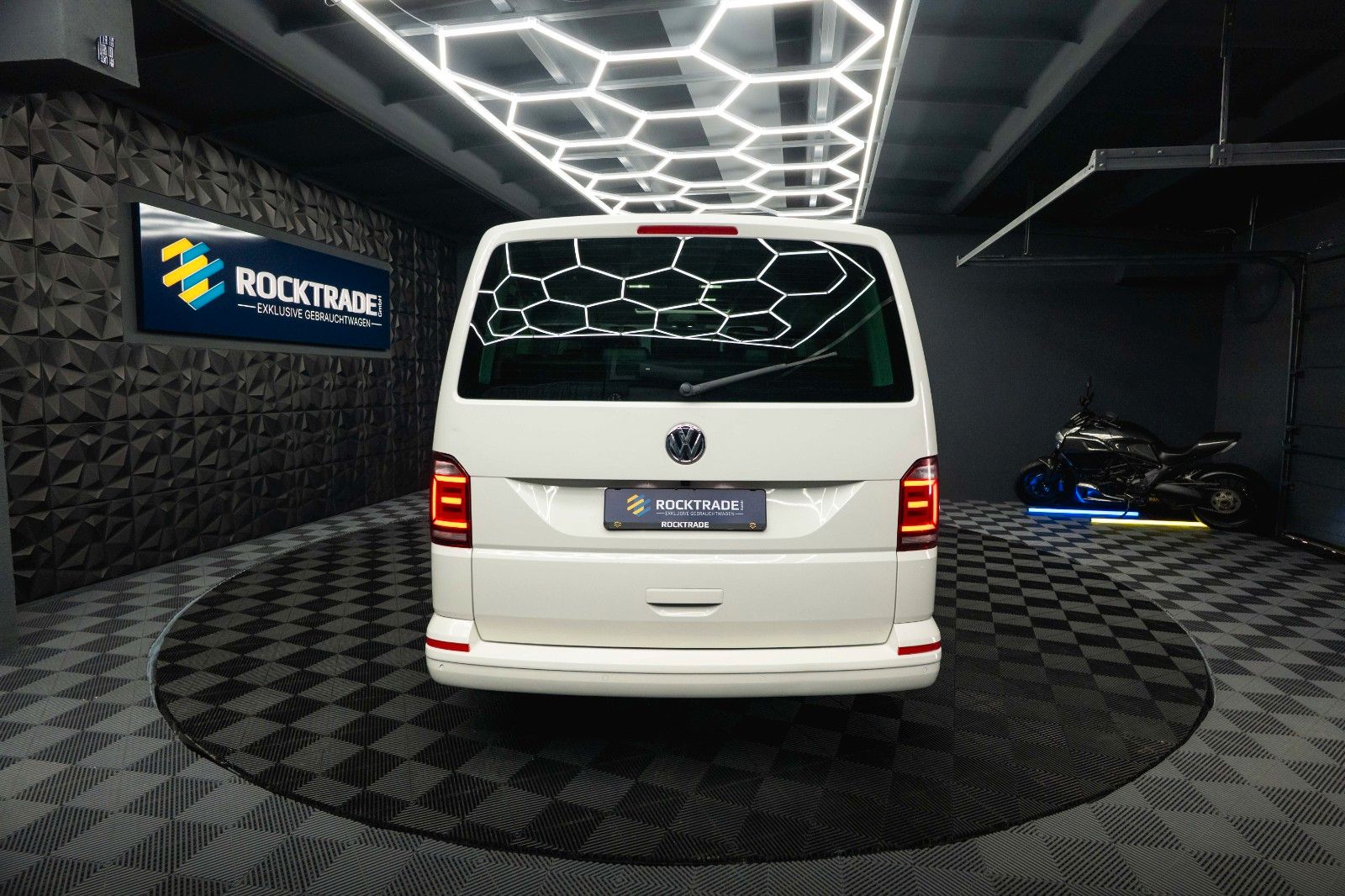Fahrzeugabbildung Volkswagen T6 Multivan Edition 30 4Motion Sport *LED*Kamera