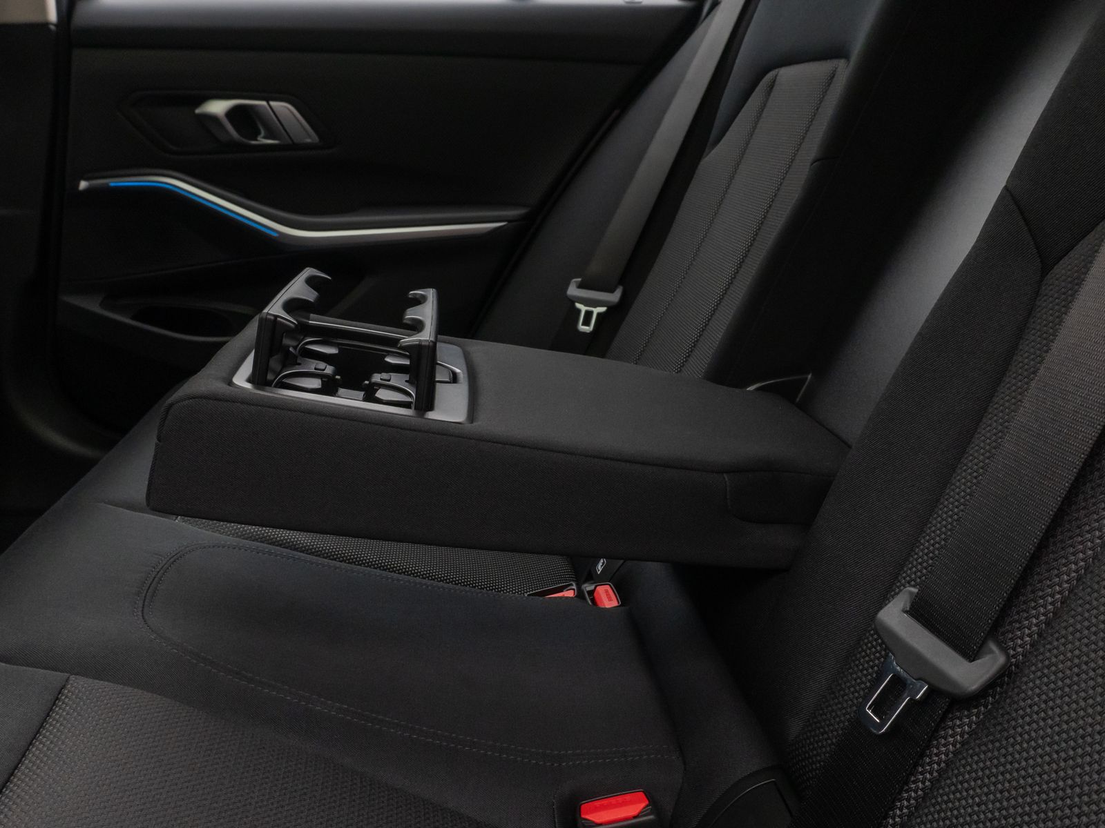 Fahrzeugabbildung BMW 320d xD Panorma Kamera DAB Ad.LED Lenkradheizung
