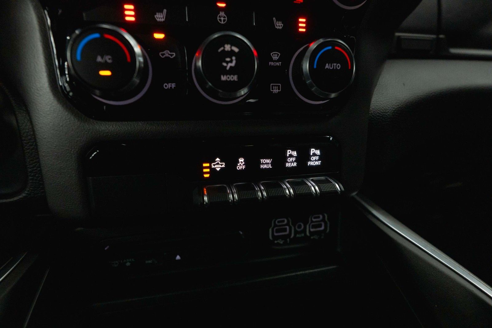 Fahrzeugabbildung Dodge RAM 5.7 V8 HEMI 4x4 BLACK *LPG 200L*Unfallfrei*